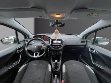 Peugeot 208 1.4 hdi 68ch bvm5 style garantie 12 mois entretien complet vidange faite pour la vente occasion simplicicar...