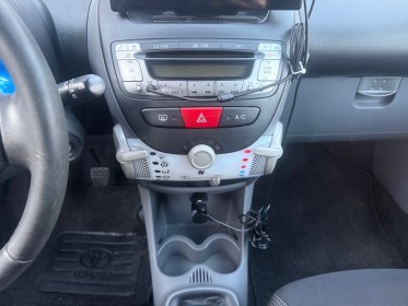 Toyota aygo 1.0 vvt-i limited edition garantie 12 mois historique complet occasion montreuil (porte de vincennes)(75)...