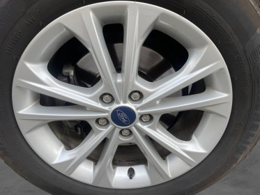 Ford kuga 1.5 ecoboost 120 ss 4x2 bvm6 titanium  distribution faite , garantie 12 mois occasion simplicicar lyon nord...