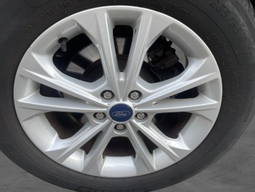 Ford kuga 1.5 ecoboost 120 ss 4x2 bvm6 titanium  distribution faite , garantie 12 mois occasion simplicicar lyon nord...
