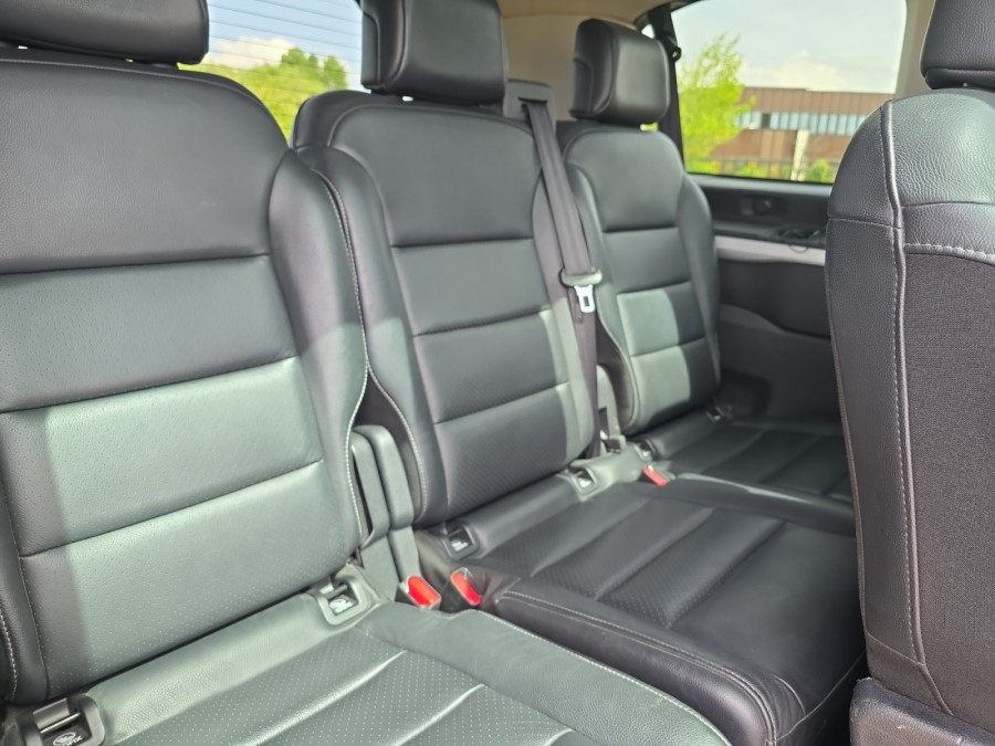 PEUGEOT d'occasion EXPERT TRAVELLER TRAVELLER 2.0 BLUE HDI 150 de