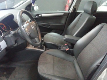 Opel astra break 1.8 l35 140ch cosmo - garantie 12 mois occasion simplicicar brest simplicicar simplicibike france