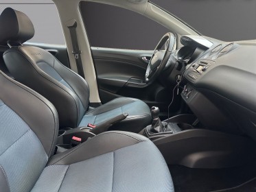 Seat ibiza 1.2 60 ch i tech plus -  peu kilomÉtrÉe - sellerie cuir - regulateur / limiteur de vitesse occasion simplicicar...