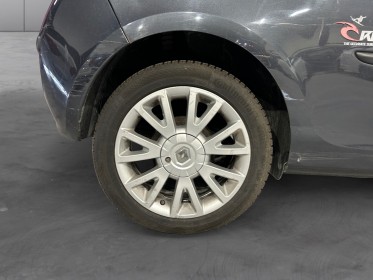 Renault clio iii edition rip curl 85 ch 1.5dci garantie 12 mois occasion montpellier (34) simplicicar simplicibike france