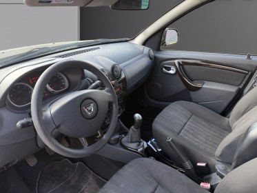 Dacia duster 1.6 16v 105 4x4 lauréate garantie 12 mois 2eme main occasion abbeville simplicicar simplicibike france