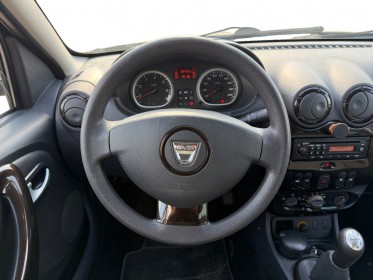 Dacia duster 1.6 16v 105 4x4 lauréate garantie 12 mois 2eme main occasion abbeville simplicicar simplicibike france