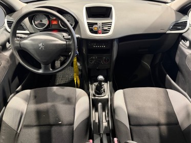 Peugeot 207 1.4 vti 16v 95ch série 64 garantie 12 mois climatisation sièges chauffant occasion simplicicar narbonne...