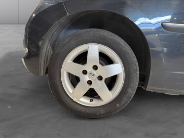 Peugeot 207 1.4 vti 16v 95ch série 64 garantie 12 mois climatisation sièges chauffant occasion simplicicar narbonne...