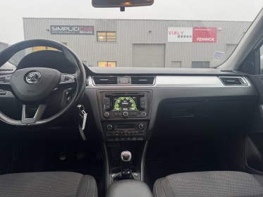 Skoda rapid 1.6 tdi 90 ch cr fap green tec elegance garantie 12 mois occasion simplicicar beaune simplicicar simplicibike...