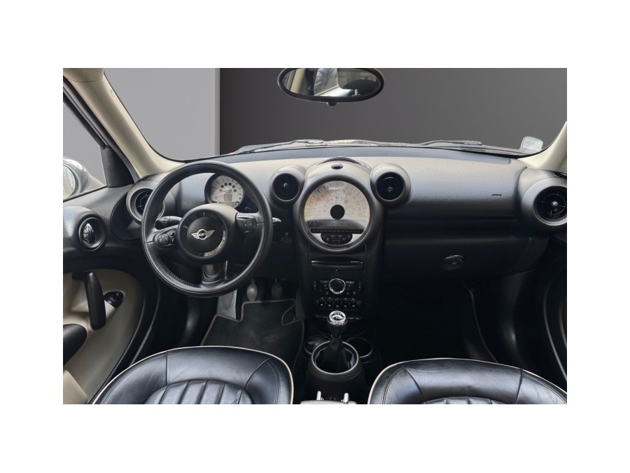 MINI d'occasion COUNTRYMAN ONE 98 GETAWAY de 2012 Paris 15 (75)﻿