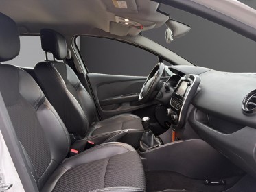 Renault clio iv tce 90 energy intens garantie 12 mois/ caméra de recul occasion simplicicar lyon nord simplicicar...