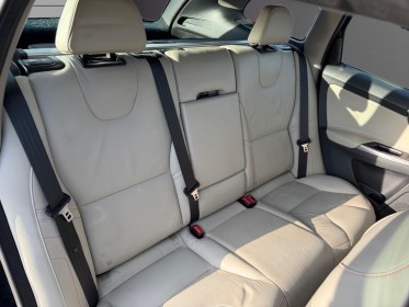 Volvo xc60 d4 181 ocean race edition attelage toit ouvrant sièges avants chauffants garantie 12 mois occasion barberey...