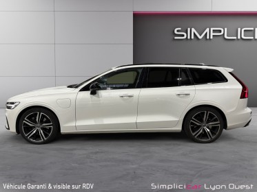 Volvo v60 t8 twin engine r - design - toit ouvrant - entretien constructeur - garantie 12 mois occasion simplicicar lyon...