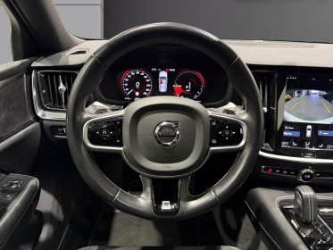 Volvo v60 t8 twin engine r - design - toit ouvrant - entretien constructeur - garantie 12 mois occasion simplicicar lyon...