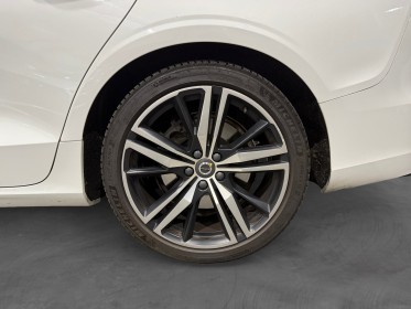 Volvo v60 t8 twin engine r - design - toit ouvrant - entretien constructeur - garantie 12 mois occasion simplicicar lyon...