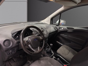 Ford transit courier 1,5 tdci ecoblue trend / aménagement amovible garantie 12 mois occasion simplicicar lyon ouest...