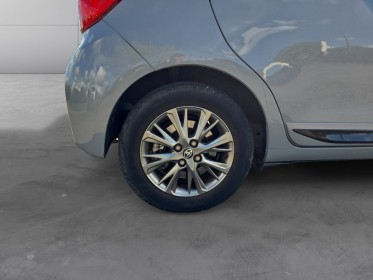 Toyota yaris hybride rc18 1.5l 100 ch dynamic confort plus 1ère main full entretien toyota garantie constructeur camera...