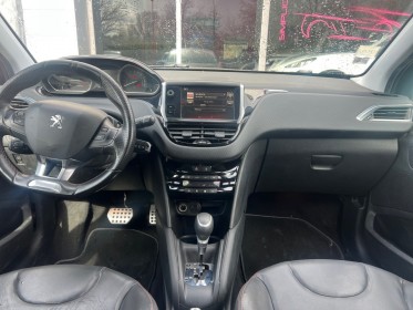 Peugeot 208 1.2 puretech 110ch ss eat6 gt line occasion avignon (84) simplicicar simplicibike france