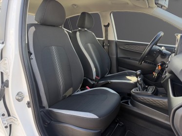 Hyundai i10 1.0 67 eco intuitive clim garantie constructeur occasion simplicicar labarthe simplicicar simplicibike france