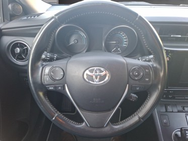 Toyota auris touring sports pro my17 hybride pro 136h design 1 er main garantie 12 mois occasion simplicicar villepinte...