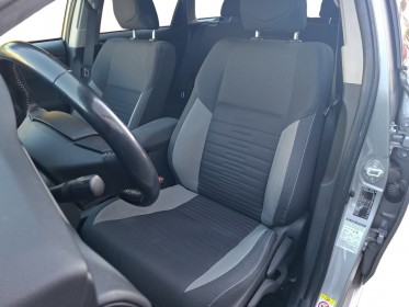 Toyota auris touring sports pro my17 hybride pro 136h design 1 er main garantie 12 mois occasion simplicicar villepinte...