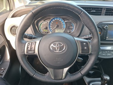 Toyota yaris hybride 100h hybrid attitude garantie 12 mois occasion simplicicar villepinte simplicicar simplicibike france