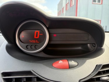 Renault twingo ii clim bluetooth media garantie 12 mois occasion simplicicar mery-sur-oise simplicicar simplicibike france