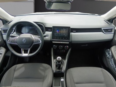 Renault clio v 1.0 tce 90ch finition equilibre / faible kms / 5 727 kms occasion réunion ville st pierre simplicicar...