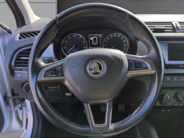 Skoda fabia 1.0 mpi 60 ch série spéciale edition garantie 12 mois occasion simplicicar saint-omer simplicicar simplicibike...