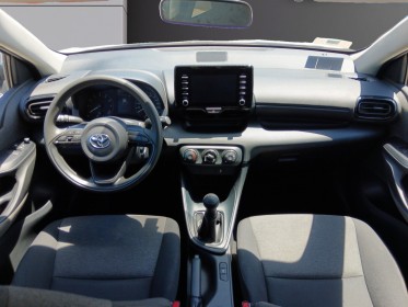 Toyota yaris my22 1.0  72ch vvt-i design occasion réunion ville st pierre simplicicar simplicibike france