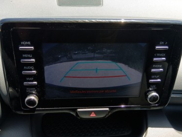 Toyota yaris my22 1.0  72ch vvt-i design occasion réunion ville st pierre simplicicar simplicibike france