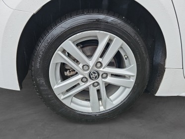 Toyota corolla touring sports hybride my20 122h design / camera de recul / entretien toyota occasion osny simplicicar...