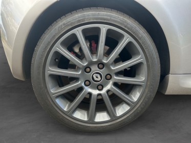 Renault clio iii 2.0 16v 200cv  rs renault sport f1 team r27 n° 1440/1500 chassis cup sellerie neuve garantie 12 mois...