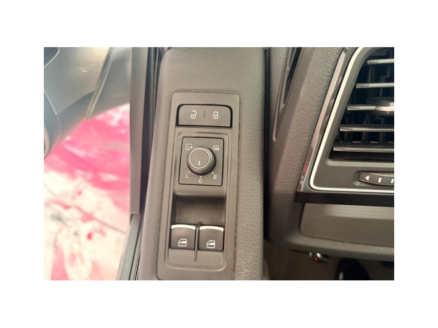 VOLKSWAGEN d'occasion TRANSPORTER MULTIVAN CONFORTLINE LONG 2.0 TDI