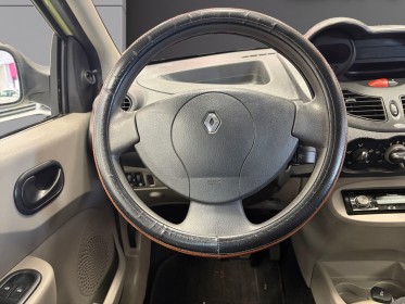 Renault twingo ii 1.2 60 garantie 12 mois occasion simplicicar amiens  simplicicar simplicibike france