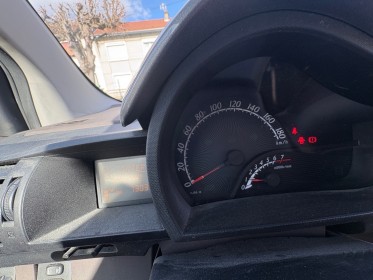 Toyota iq iq² 68 vvt-i multidrive, boite auto, garantie 12 mois occasion simplicicar villejuif  simplicicar simplicibike...