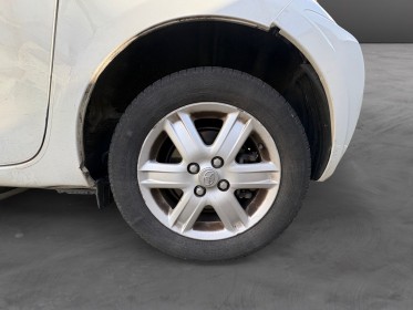 Toyota iq iq² 68 vvt-i multidrive, boite auto, garantie 12 mois occasion simplicicar villejuif  simplicicar simplicibike...