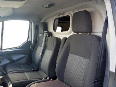 Ford transit custom fourgon 290 l2h2 2.0 tdci 105 ambiente occasion simplicicar st-maximin simplicicar simplicibike france