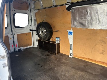 Ford transit custom fourgon 290 l2h2 2.0 tdci 105 ambiente occasion simplicicar st-maximin simplicicar simplicibike france