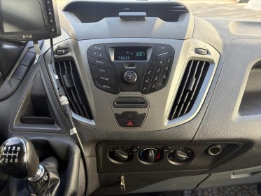 Ford transit custom fourgon 290 l2h2 2.0 tdci 105 ambiente occasion simplicicar st-maximin simplicicar simplicibike france