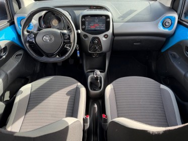 Toyota aygo my19 1.0 vvt-i x play - camera - garantie 12 mois. occasion simplicicar caen  simplicicar simplicibike france