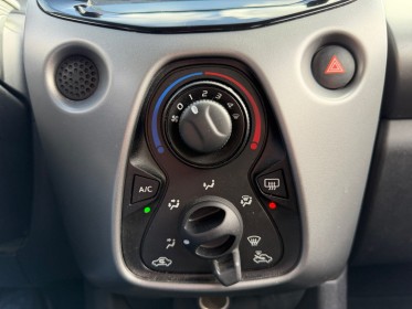 Toyota aygo my19 1.0 vvt-i x play - camera - garantie 12 mois. occasion simplicicar caen  simplicicar simplicibike france