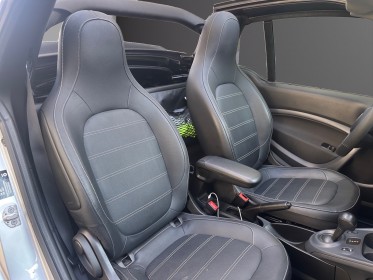 Smart fortwo coupe cabriolet twinamic 0.9 90 ch ss ba6 prime pack sport  / garantie 12 mois occasion paris 17ème (75)(porte...
