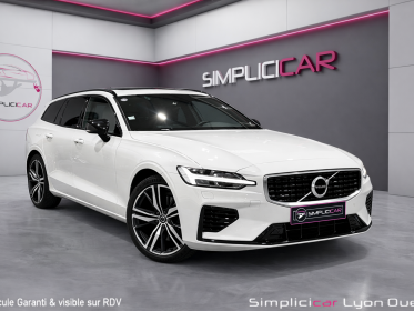Volvo v60 t8 twin engine r - design - toit ouvrant - entretien constructeur - garantie 12 mois occasion simplicicar lyon...
