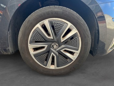 Skoda fabia 1.0 tsi 95 ch bvm5 style caméra virtual cockpit semi bacquets garantie 12 mois occasion simplicicar perpignan ...