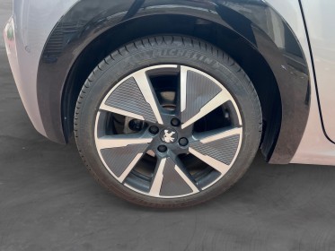 Peugeot 208 electrique 50 kwh 136ch gt toit panoramique ligne led caméra de recul garantie 12 mois occasion simplicicar le...