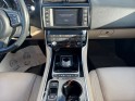 Jaguar xe xe 2.0 d - 180 ch bva prestige caméra de recul sièges électriques gps garantie 24 mois occasion simplicicar...