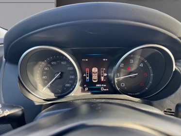 Jaguar xe xe 2.0 d - 180 ch bva prestige caméra de recul sièges électriques gps garantie 24 mois occasion simplicicar...