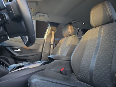 Peugeot 2008 1.2 l 130 ch ss eat8 roadtrip 1 ére main révisée garantie 12 mois apple carplay caméra de recul occasion...