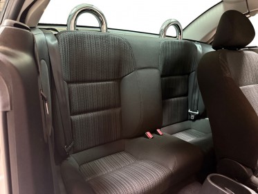 Peugeot 207 cc 1.6 vti 120ch sport faible kilométrage garantie 12 mois occasion simplicicar bretigny-sur-orge simplicicar...